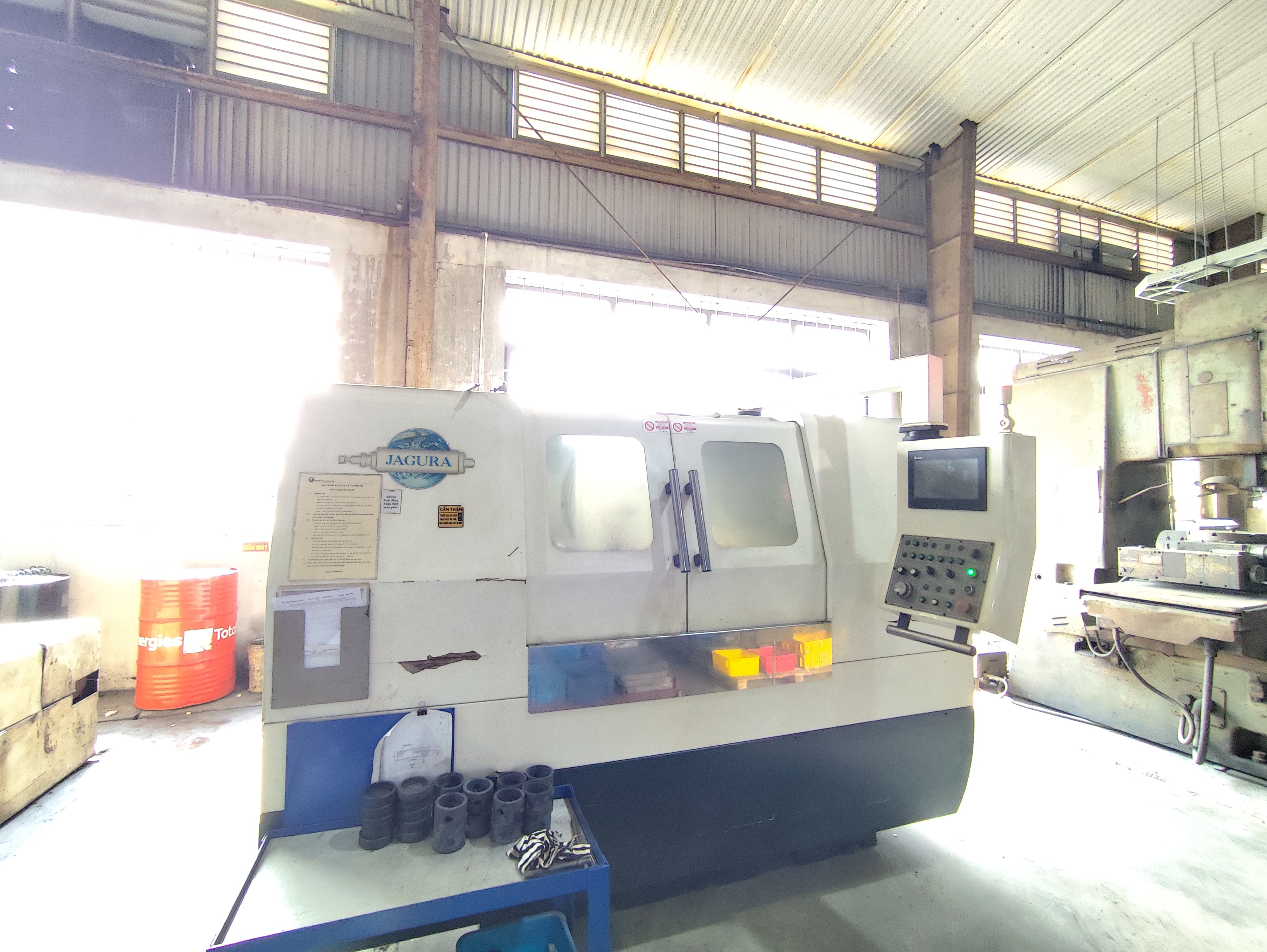 Lathe machine.jpg